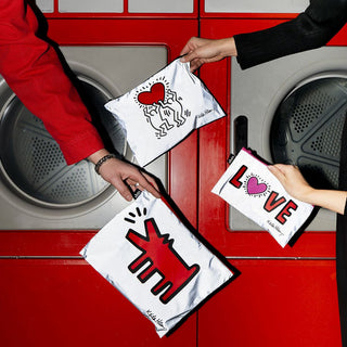 LOQI - KEITH HARING Dog, Heart, Love Reflective Zip Pockets