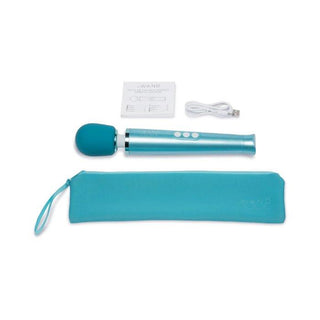 Le Wand Dive Submersible Rechargeable Silicone Vibrating Massager